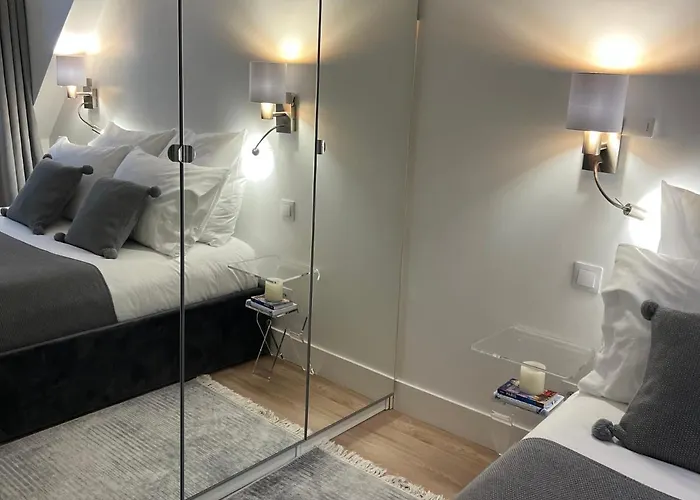 Apartment 5 Stars 2-br In Center , Air Conditioner , Elevator *